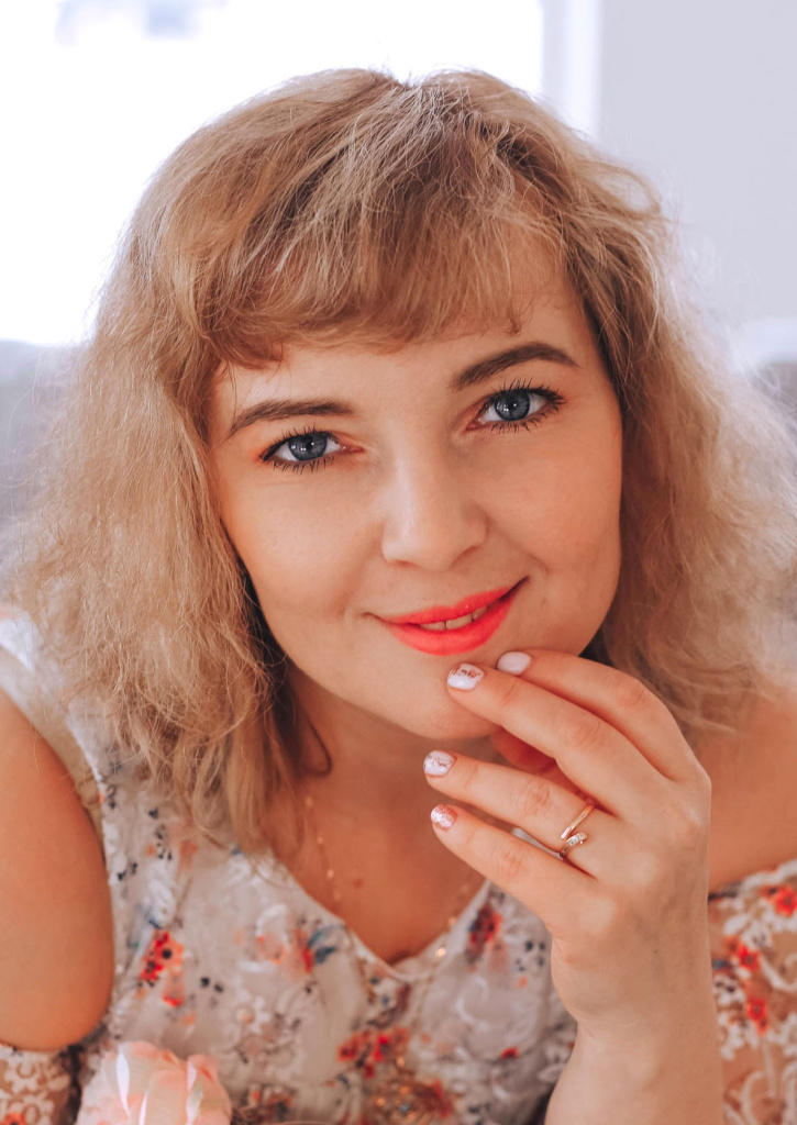 Евгения Перлова.jpg